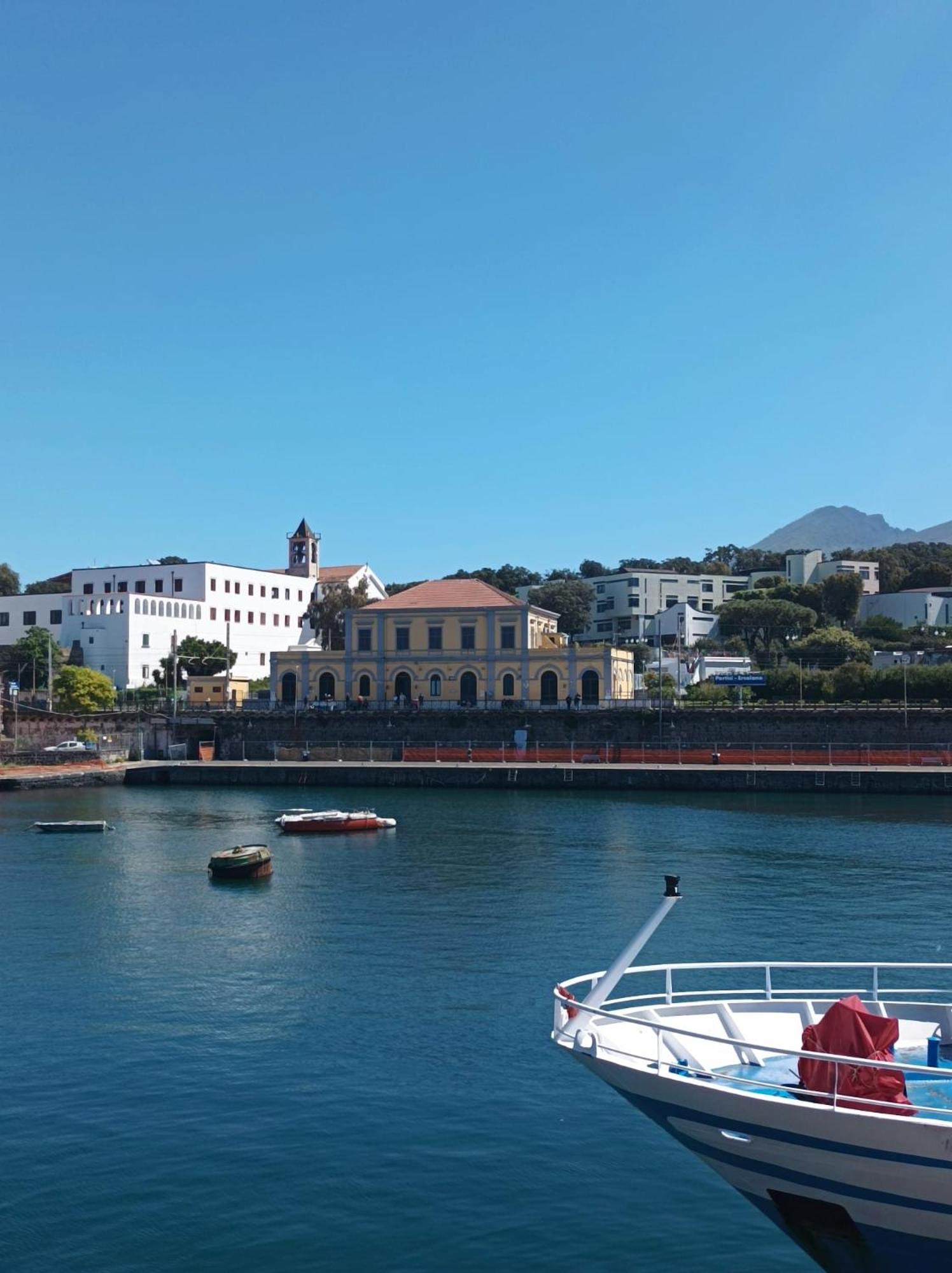La Maison Della Torre Portici Eksteriør billede